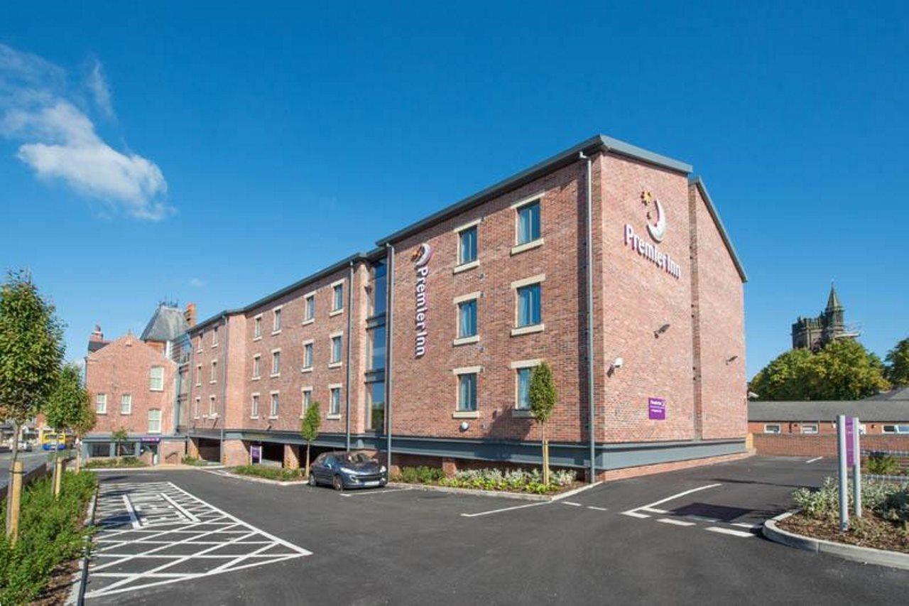 Premier Inn Leek Town Centre Eksteriør bilde