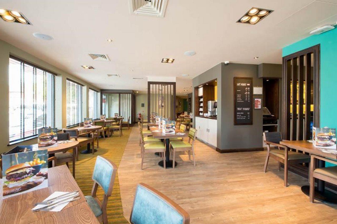 Premier Inn Leek Town Centre Eksteriør bilde