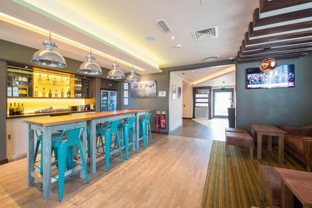 Premier Inn Leek Town Centre Eksteriør bilde