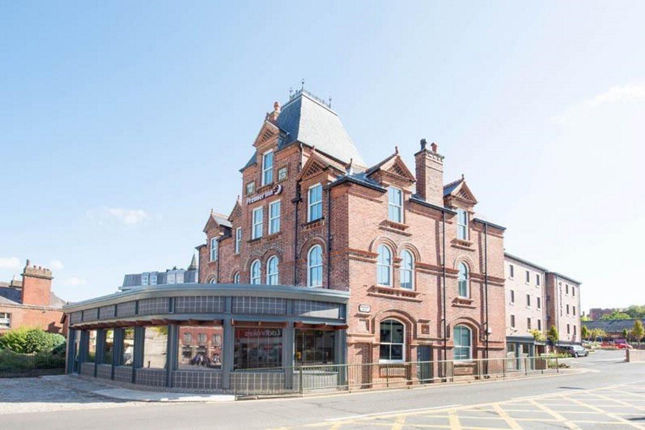 Premier Inn Leek Town Centre Eksteriør bilde